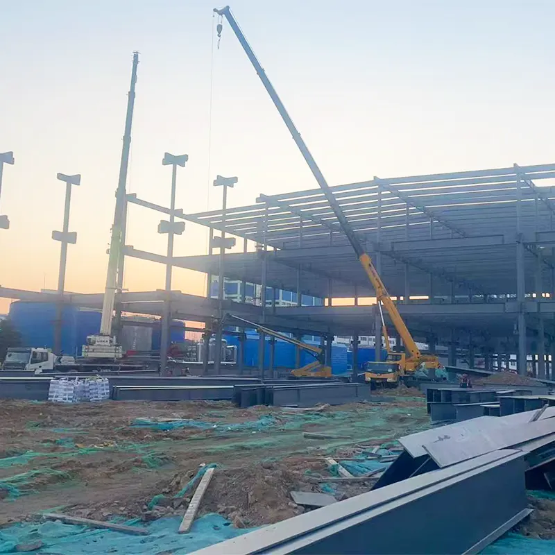 대형 철골 구조 물류 창고